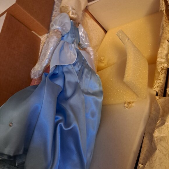 Vntg Franklin Mint Heirloom Premier Edition Disney Cinderella Porcelain Doll. - Picture 12 of 14